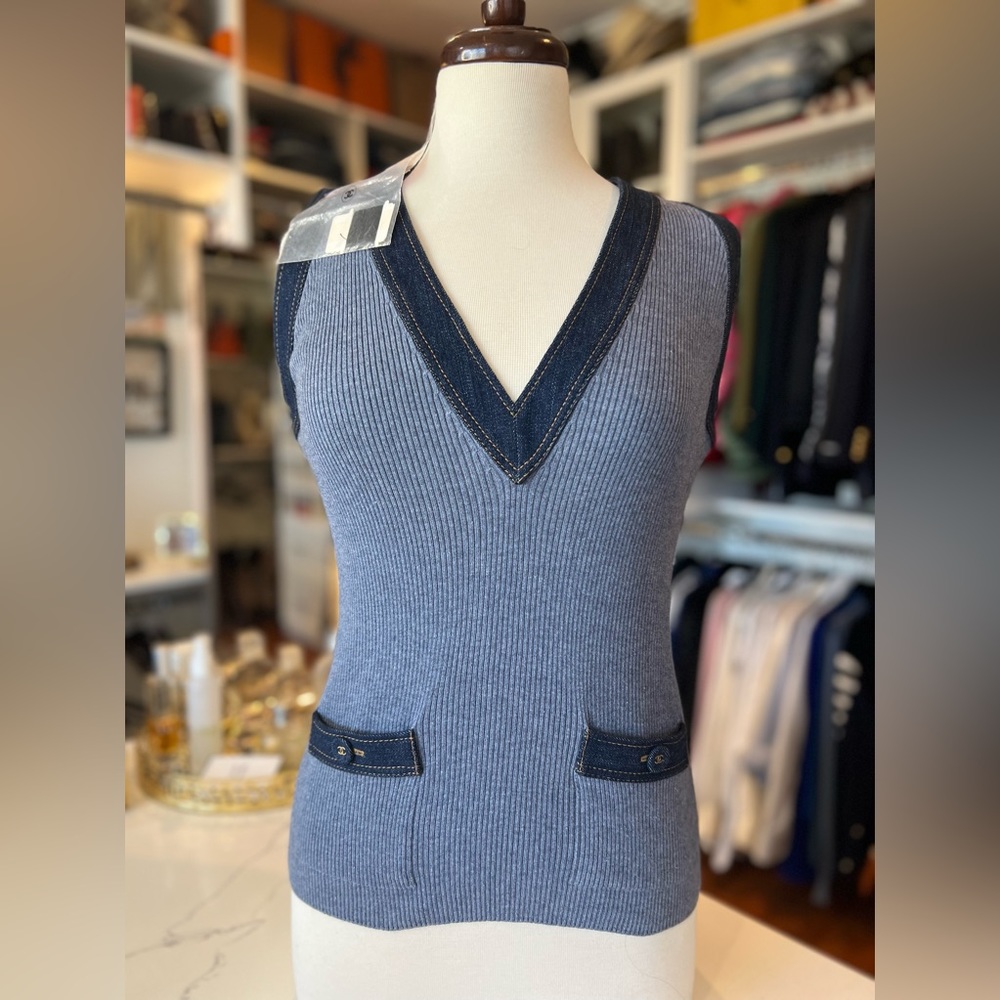 Chanel 07P NWT denim sleeveless top